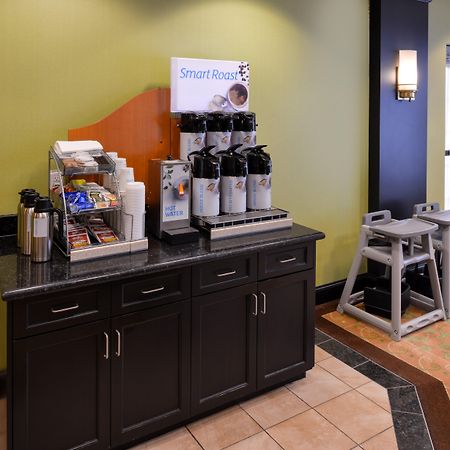 Holiday Inn Express & Suites Halifax Airport By Ihg Enfield Extérieur photo