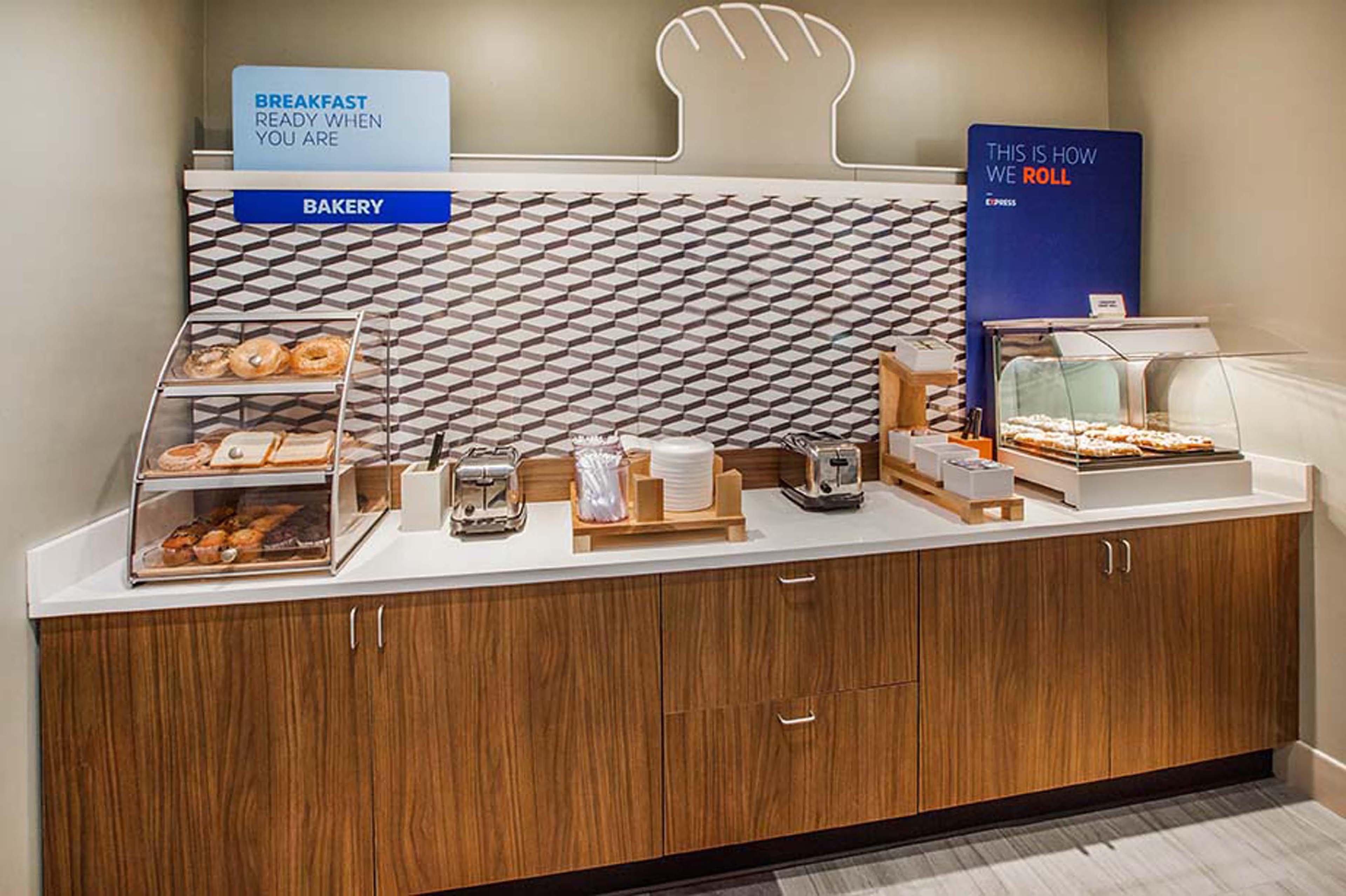 Holiday Inn Express & Suites Halifax Airport By Ihg Enfield Extérieur photo