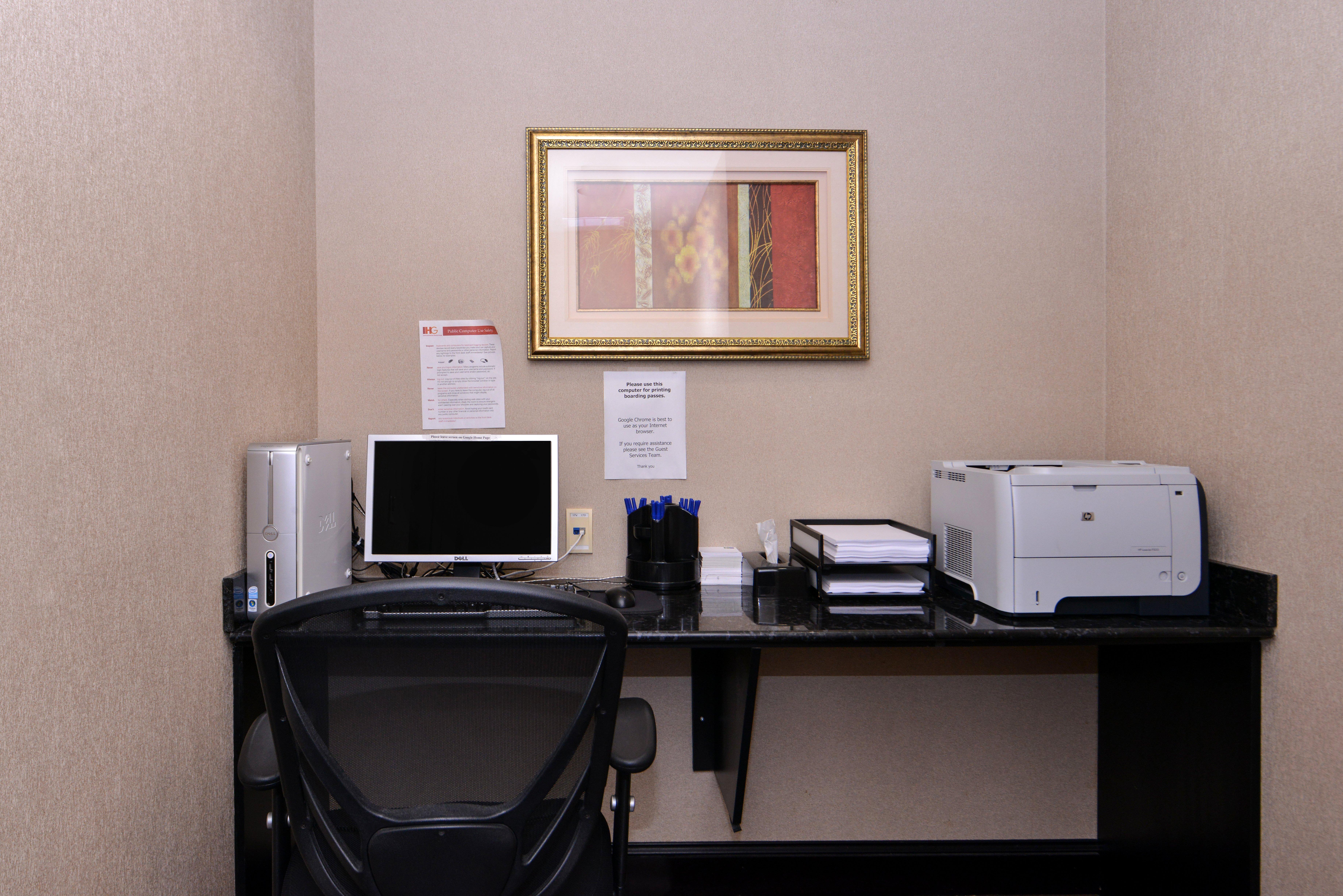 Holiday Inn Express & Suites Halifax Airport By Ihg Enfield Extérieur photo